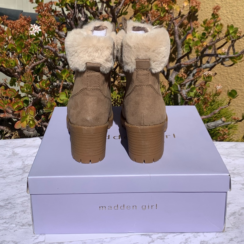 NIB Madden Girl HIDDE faux fur lug sole booties - Picture 3 of 5